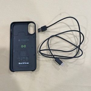 Mophie iPhone XR Charging Case, charger included